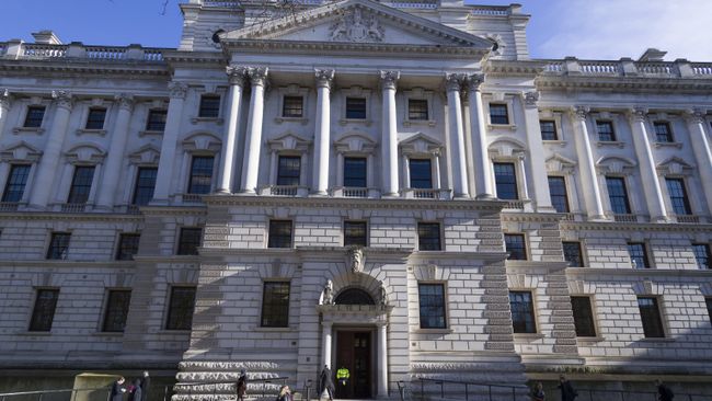 СМИ: глава Минфина Британии объявит об увеличении оборонных расходов