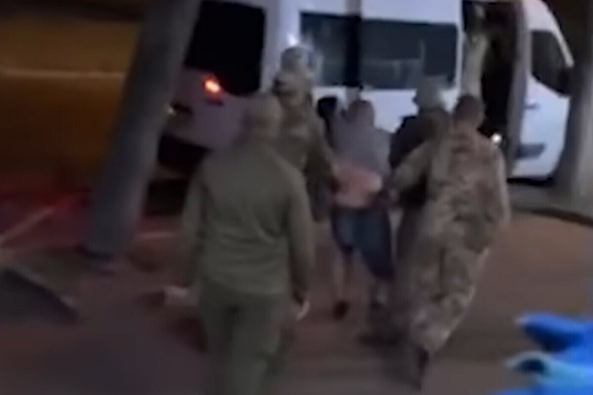 «Ножом в горло»: в Киеве заявили о кризисе мобилизации