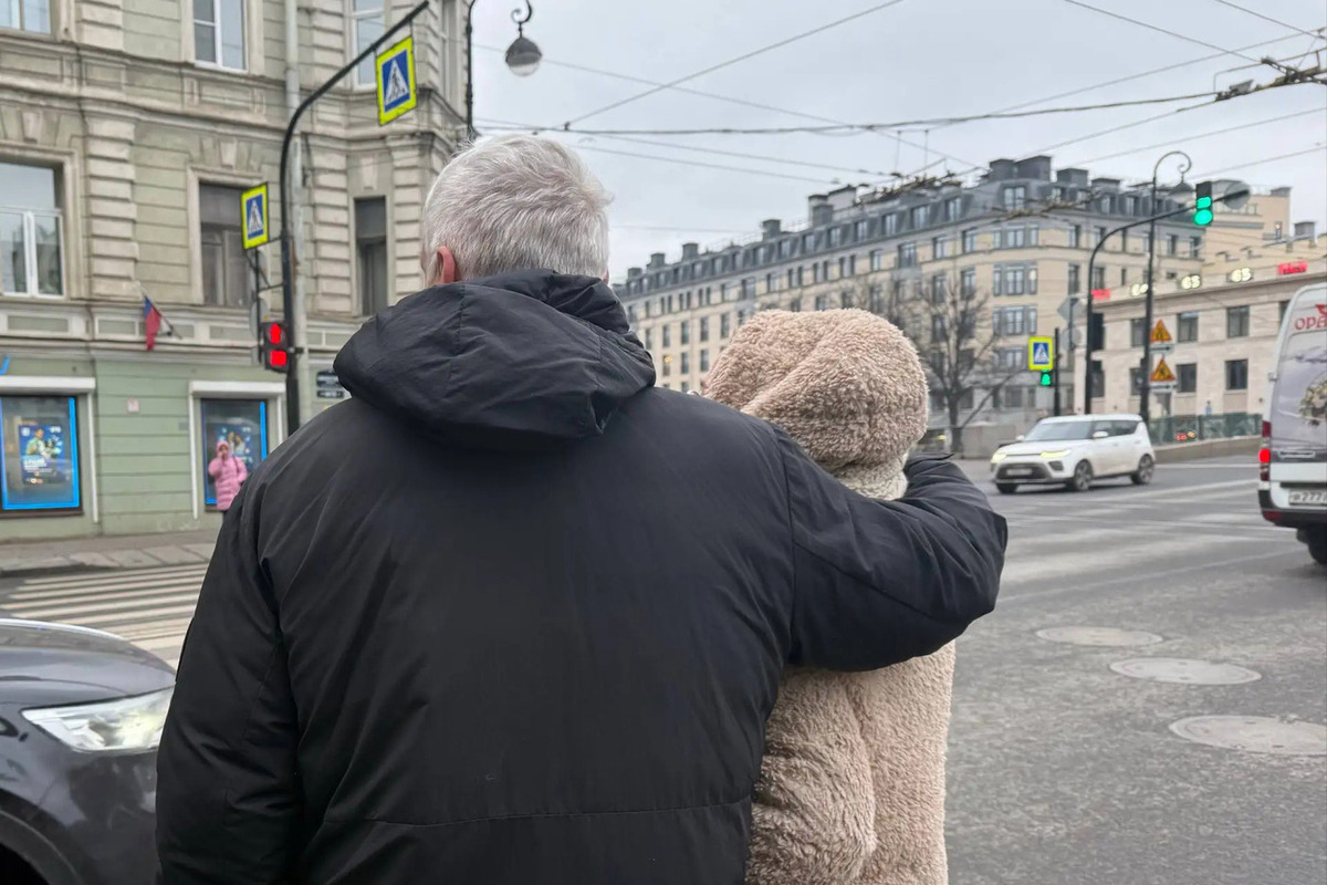 Зрелым петербуржцам посоветовали не обсуждать детали болезней в браке