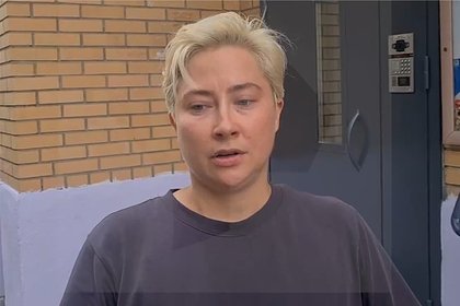 Соседка на видео рассказала о криках выкинутой матерью с 9-го этажа девочки в Подмосковье