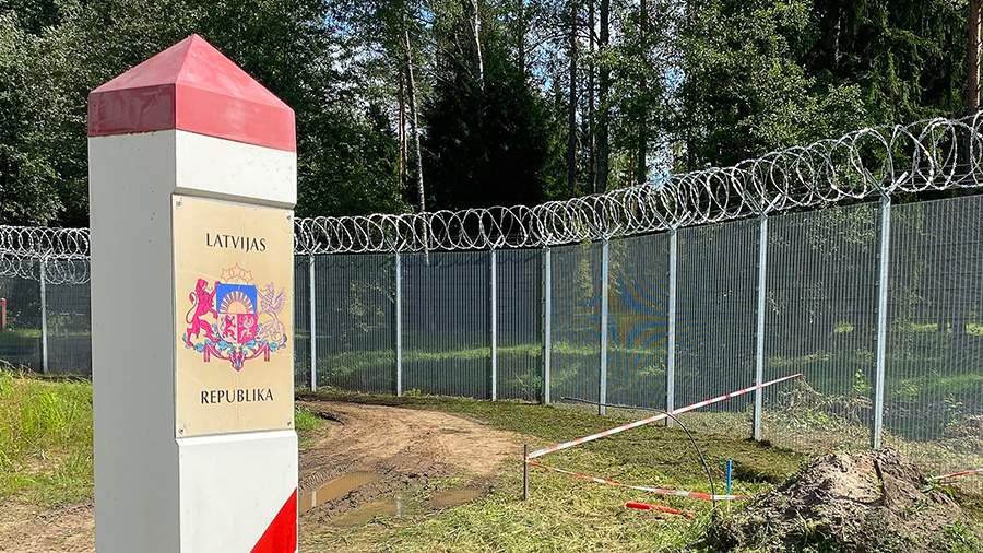 В Латвии впервые обнаружили туннель нелегалов на границе с Белоруссией