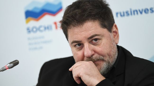 СМИ: Цекало продал дом в Голливуде и подарил квартиру жене-модели