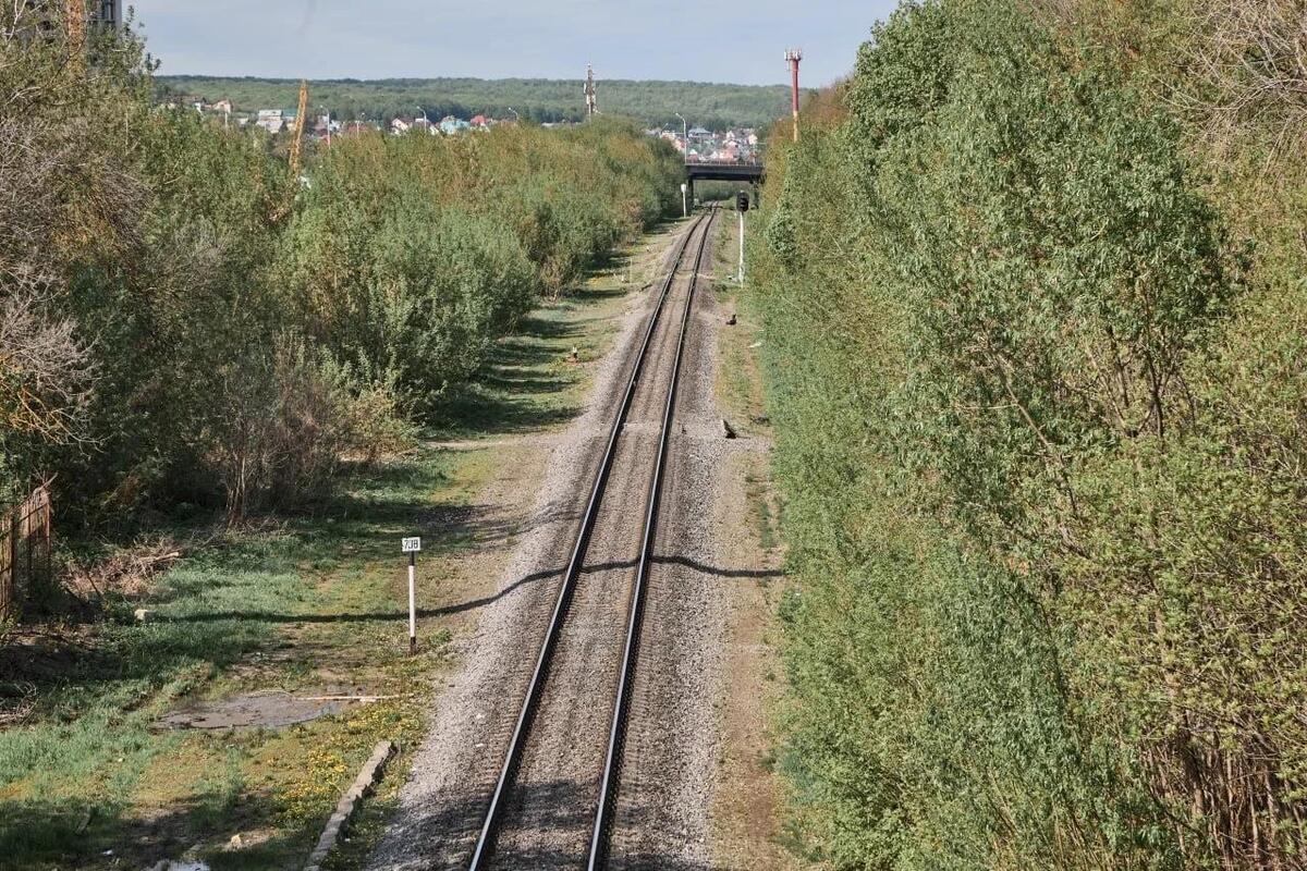 В Пензенской области грузовик столкнулся с поездом Киров — Анапа