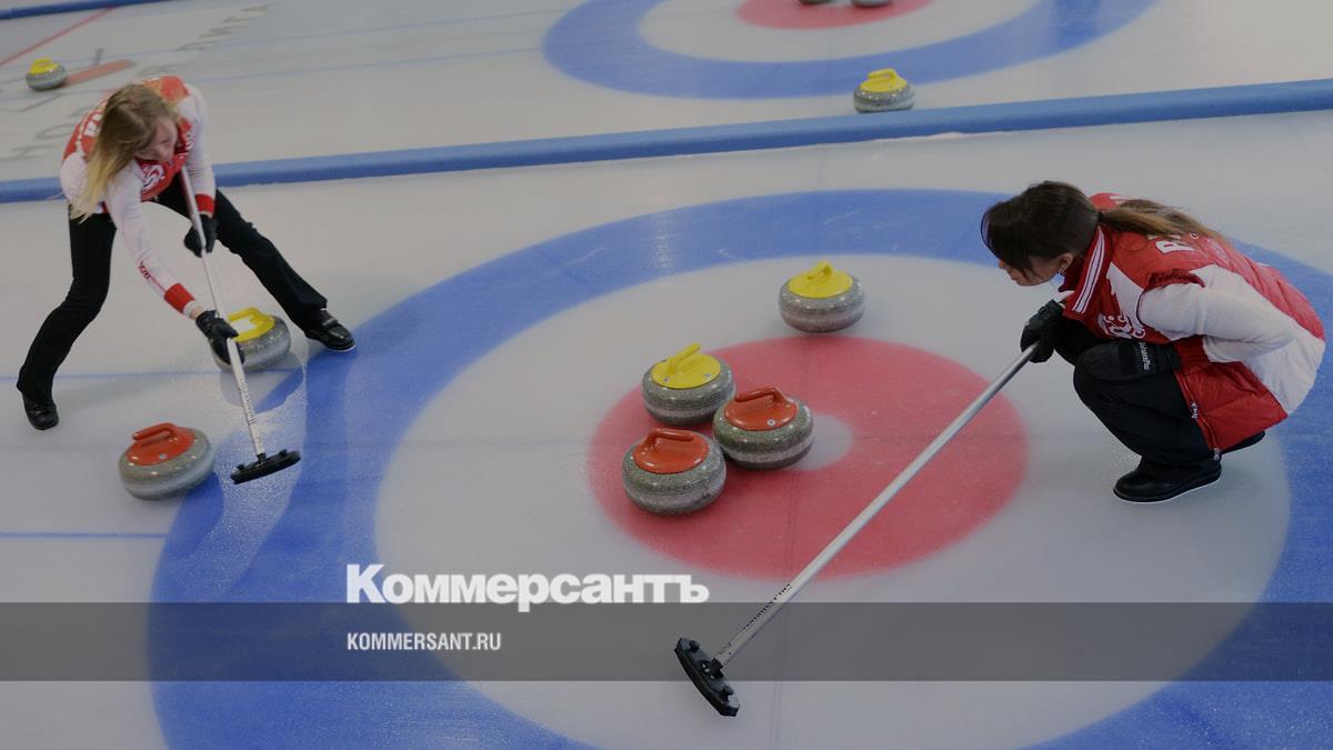 Всемирная федерация керлинга продлила отстранение россиян