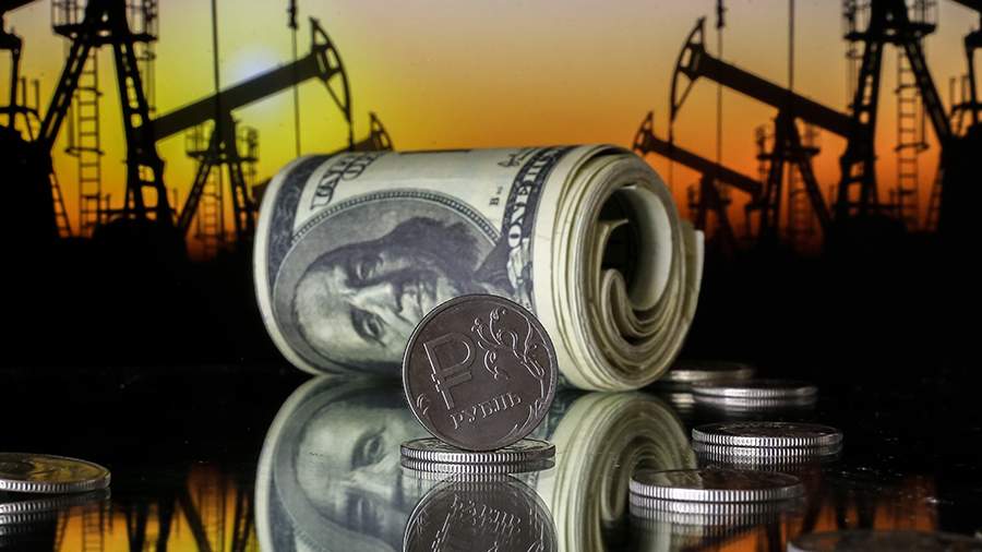 Экономист оценил перспективы нефти и влияние цен на рубль