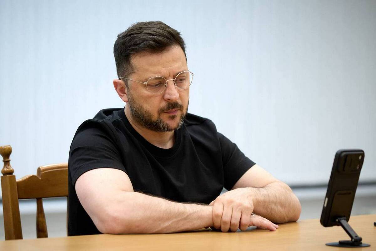 «Диктатура лучше»: французы ответили Зеленскому на отказ от выборов