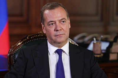 Медведев считает, что женщины практичнее мужчин