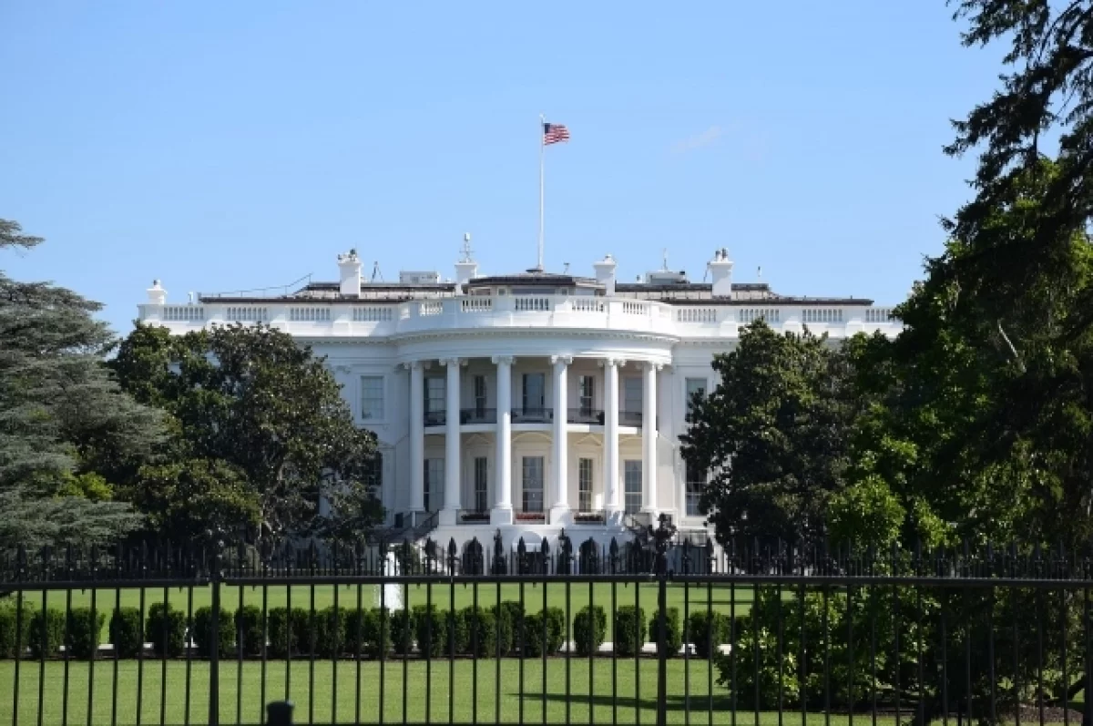 США могут аннулировать до 200 тысяч виз: главные новости в мире 25 августа
