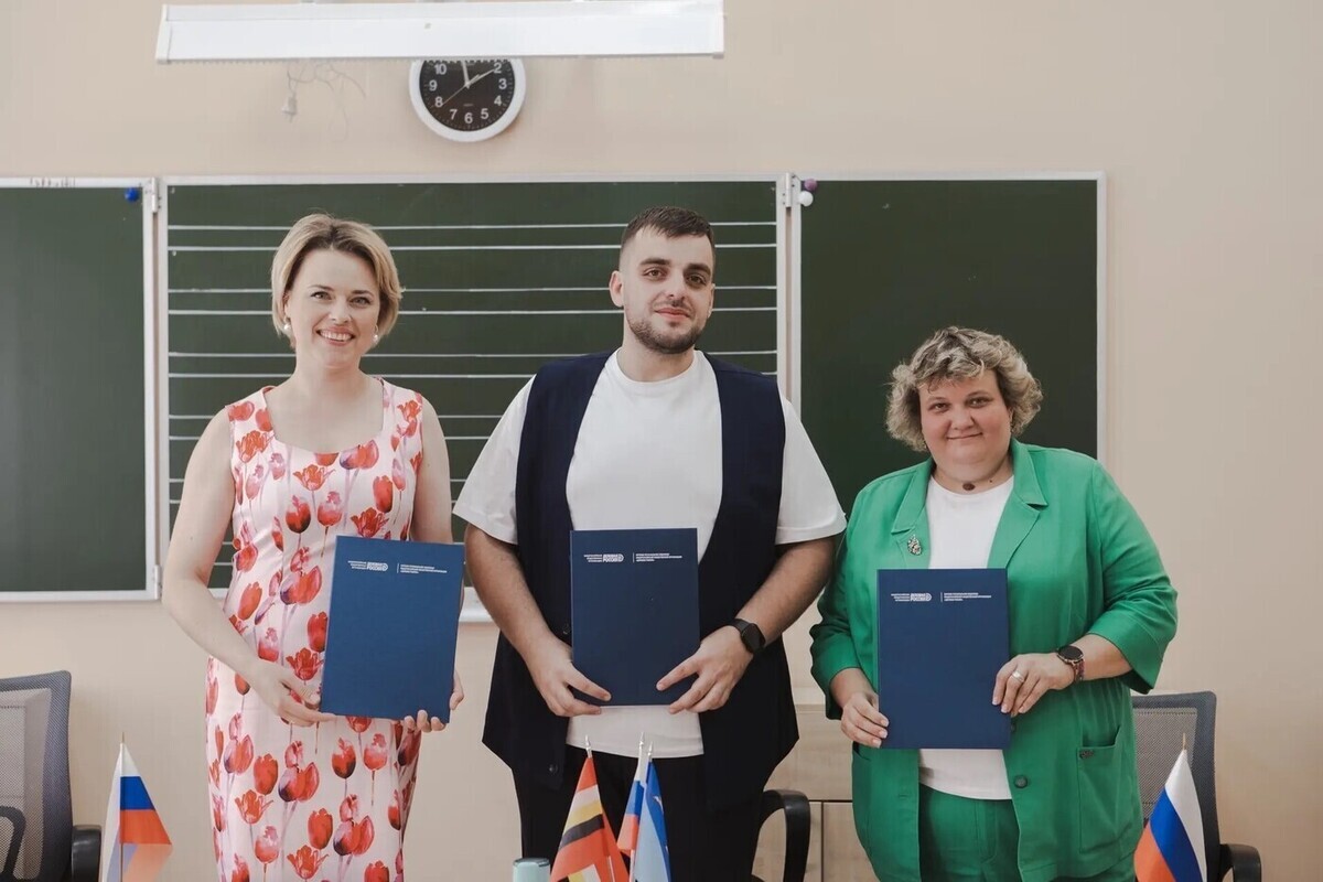 Зелёная форма, экскурсии и профессия химика: в Курске открыли новый «Экокласс»