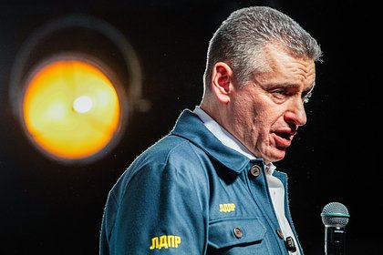 Автомобиль лидера ЛДПР Слуцкого попал в ДТП