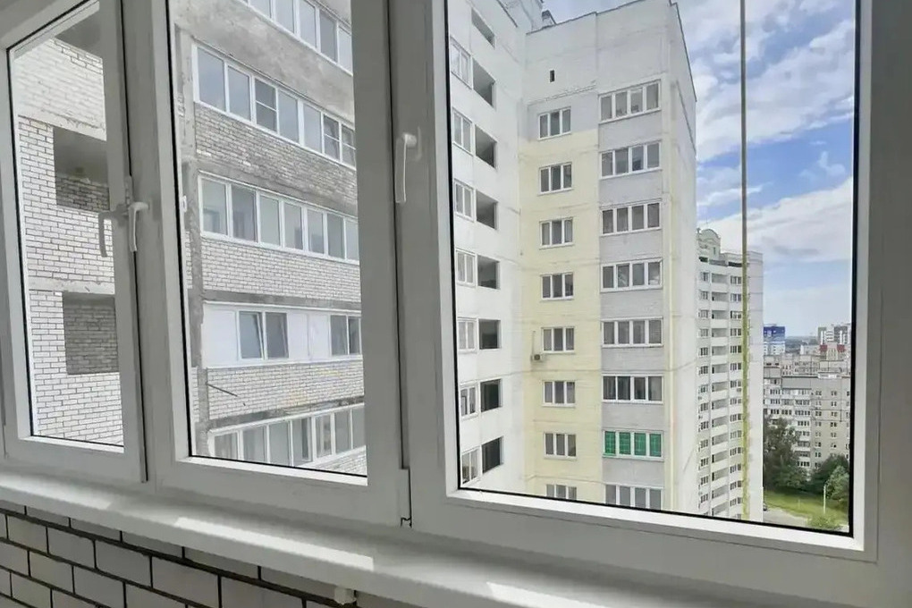 В Орле восстанавливают дом после атаки БПЛА
