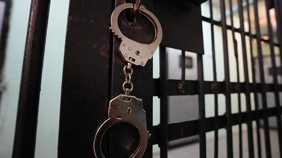 В Хабаровске задержали напавшего с топором на двух детей мужчину