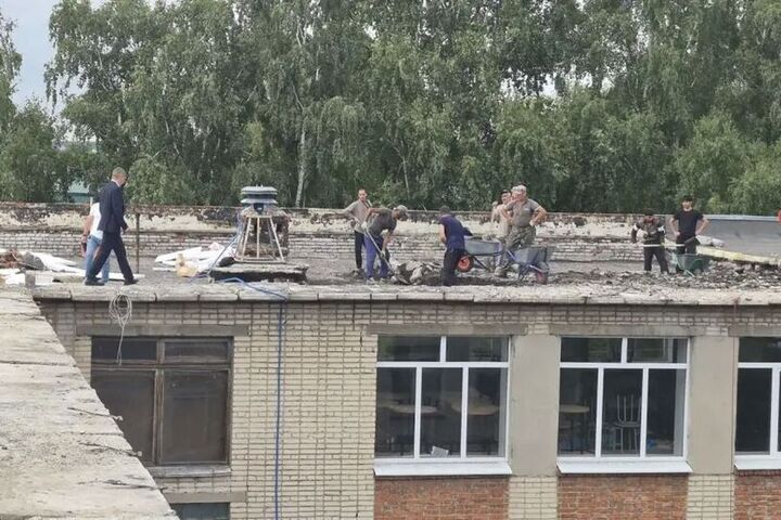 В Кузнецке после смены подрядчика возобновился ремонт школы №14