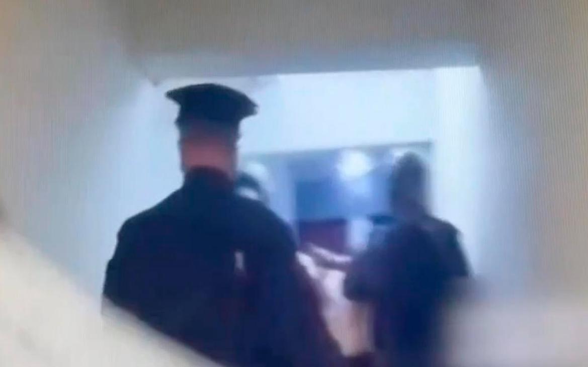 В Москве задержали мужчину, метнувшего топор в прохожего