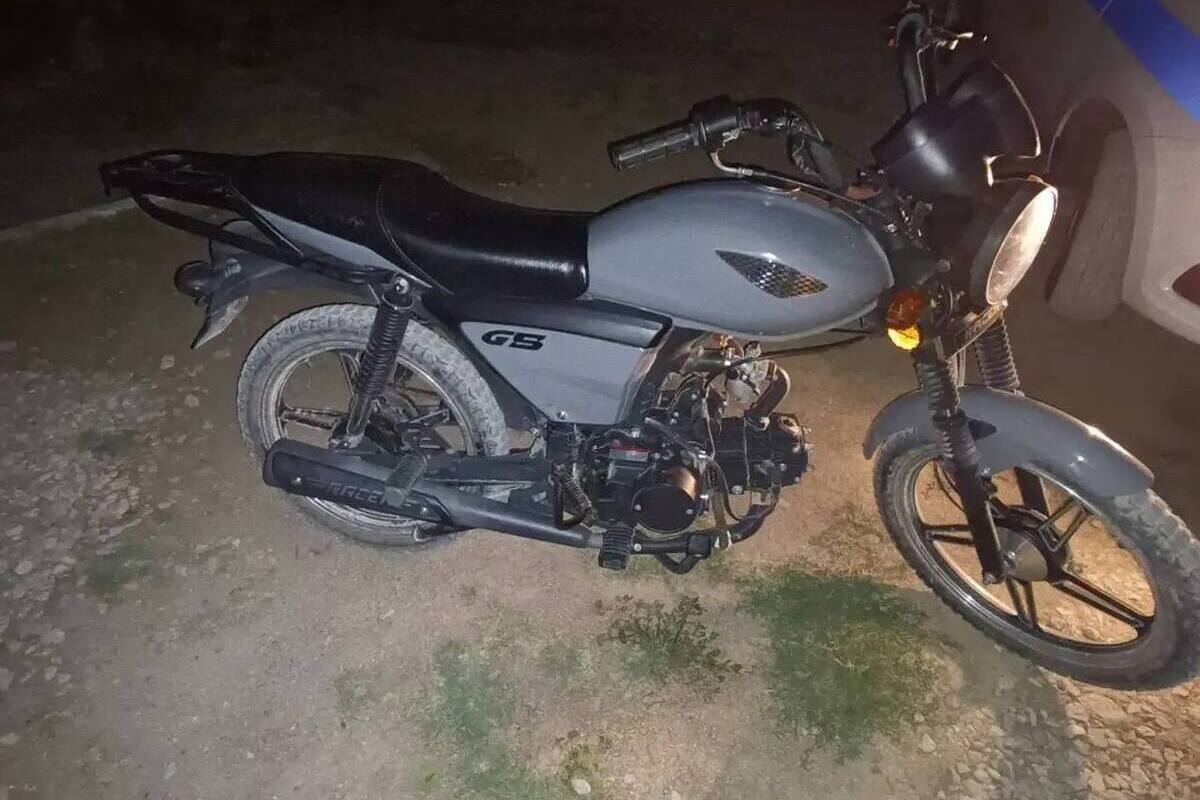 В Кировском районе подростки на мопедах попали в аварию