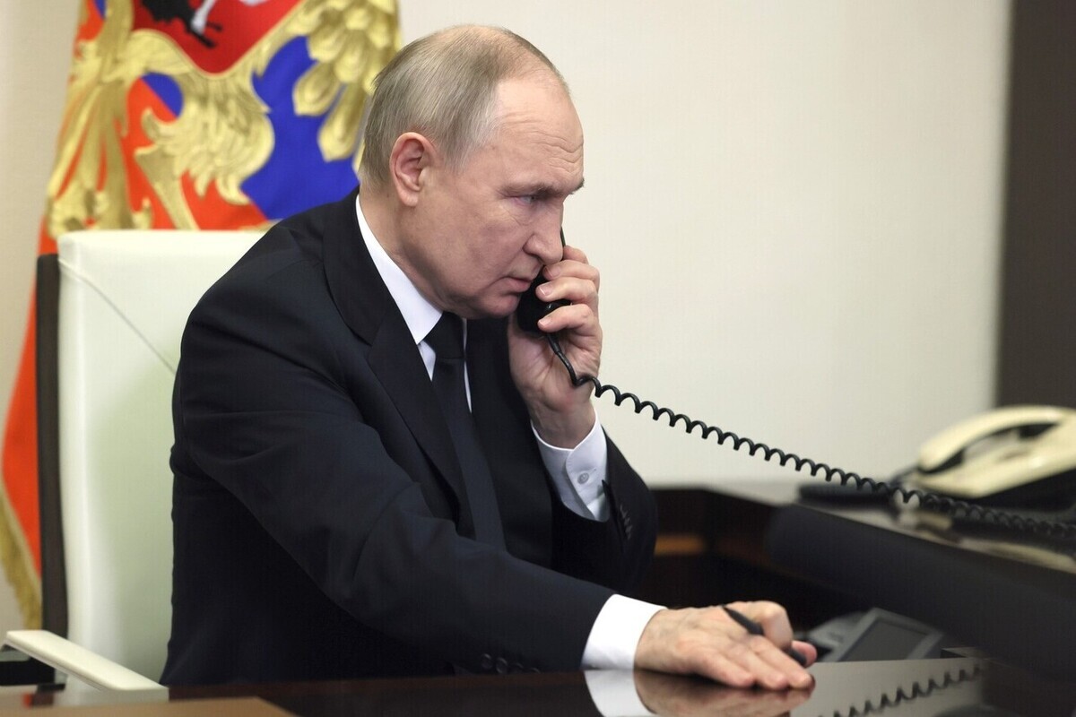 Путин подтвердил поддержку единства и суверенитета Сирии