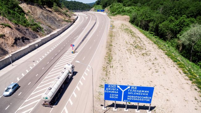 Движение транспорта из Новороссийска в Геленджик перекрыли