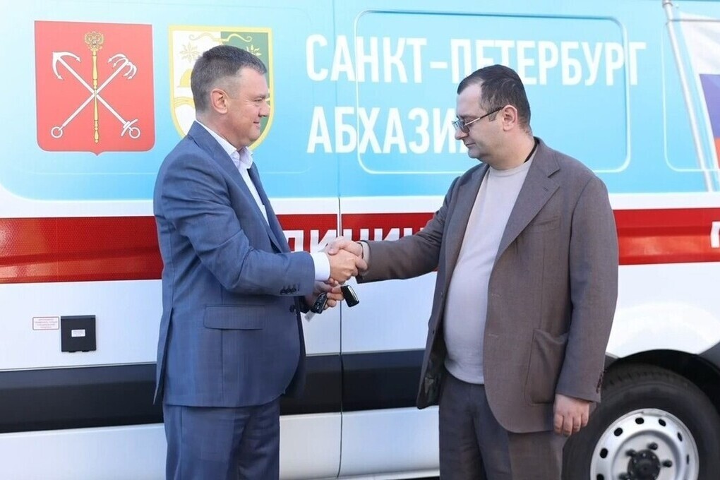 На курортах Абхазии появилась скорая помощь для туристов из Петербурга