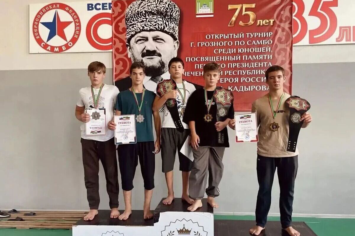Запорожские дзюдоисты завоевали 5 медалей на турнире по самбо