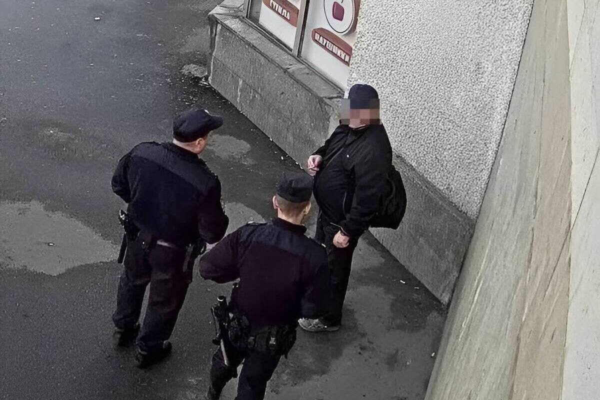 В петербургском метро спустя сутки поймали онаниста