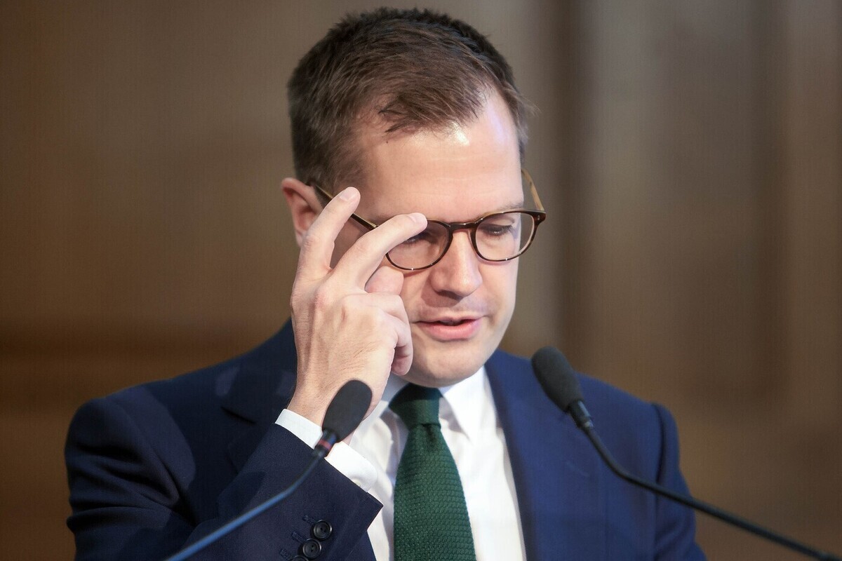 СМИ: премьер Британии провалил испытание на лидерство