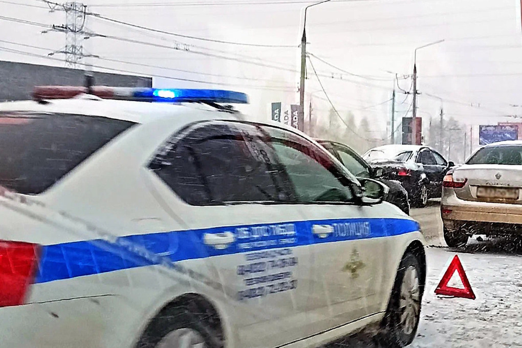 Полиция Херсонской области помогает семьям собрать детей в школу
