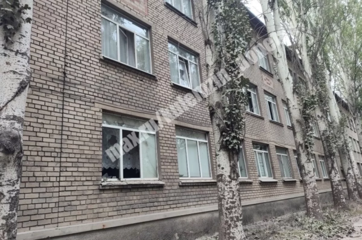 В Донецке повреждено здание учебного заведения после ракетной атаки ВСУ