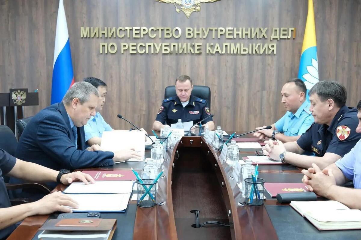 Правоохранители Калмыкии обсудили меры безопасности в дни выборов