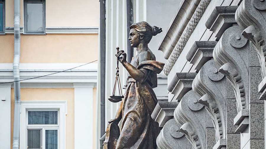Ушеровича заочно приговорили к 12 годам за взятку экс-полковнику Захарченко