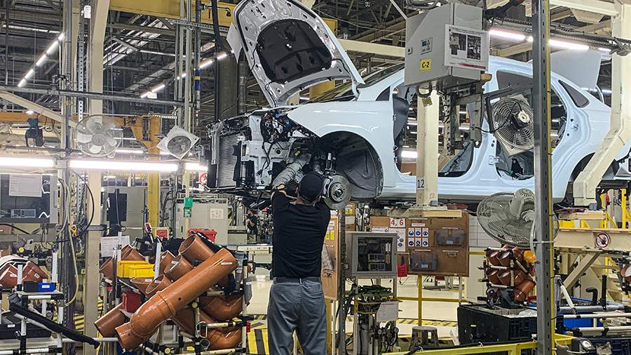 В России увеличилось производство легковых автомобилей