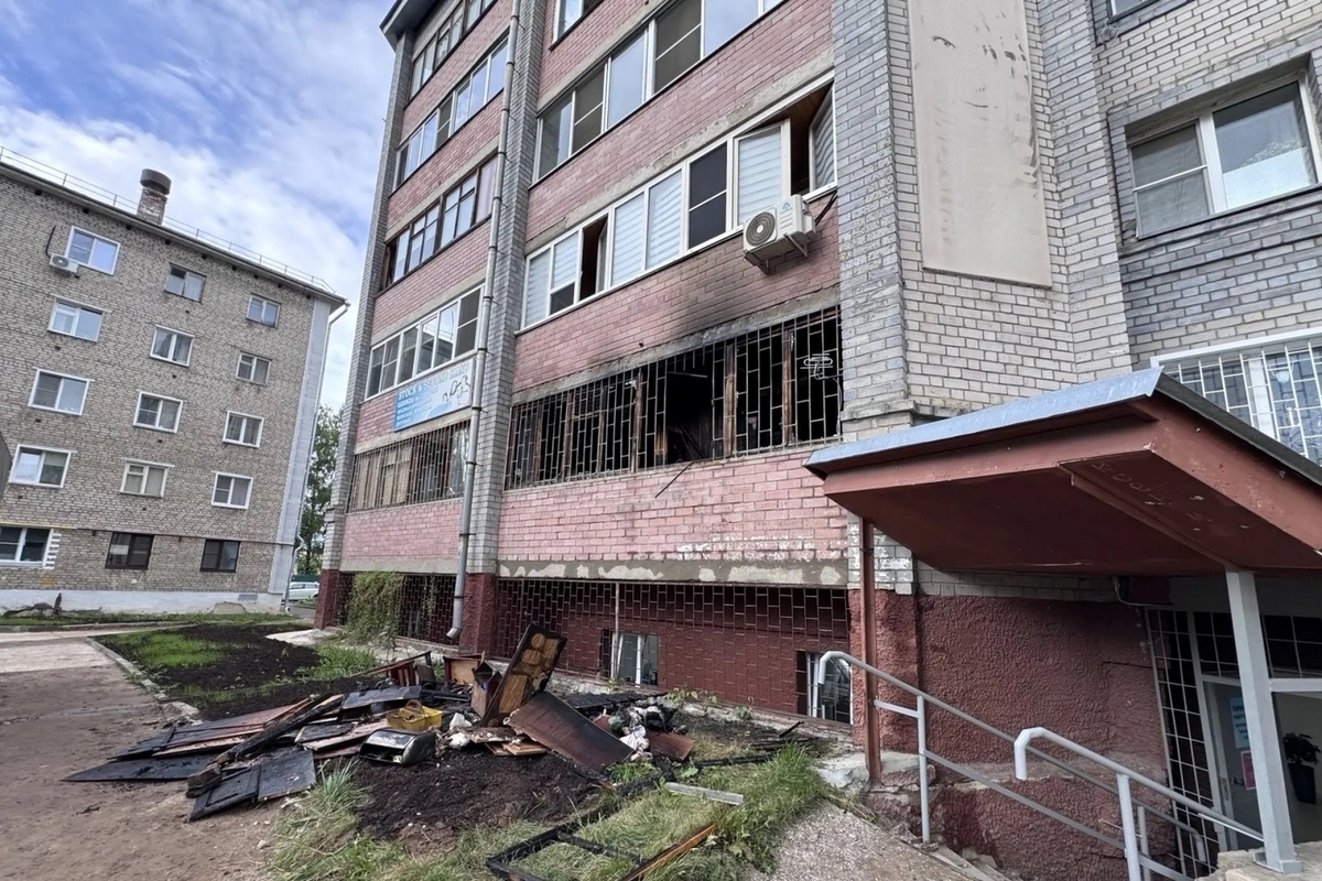Обстоятельства гибели пенсионера при пожаре в Кирове выясняют следователи