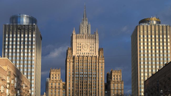 Киев создает военные угрозы для стран Черноморского региона, заявили в МИД