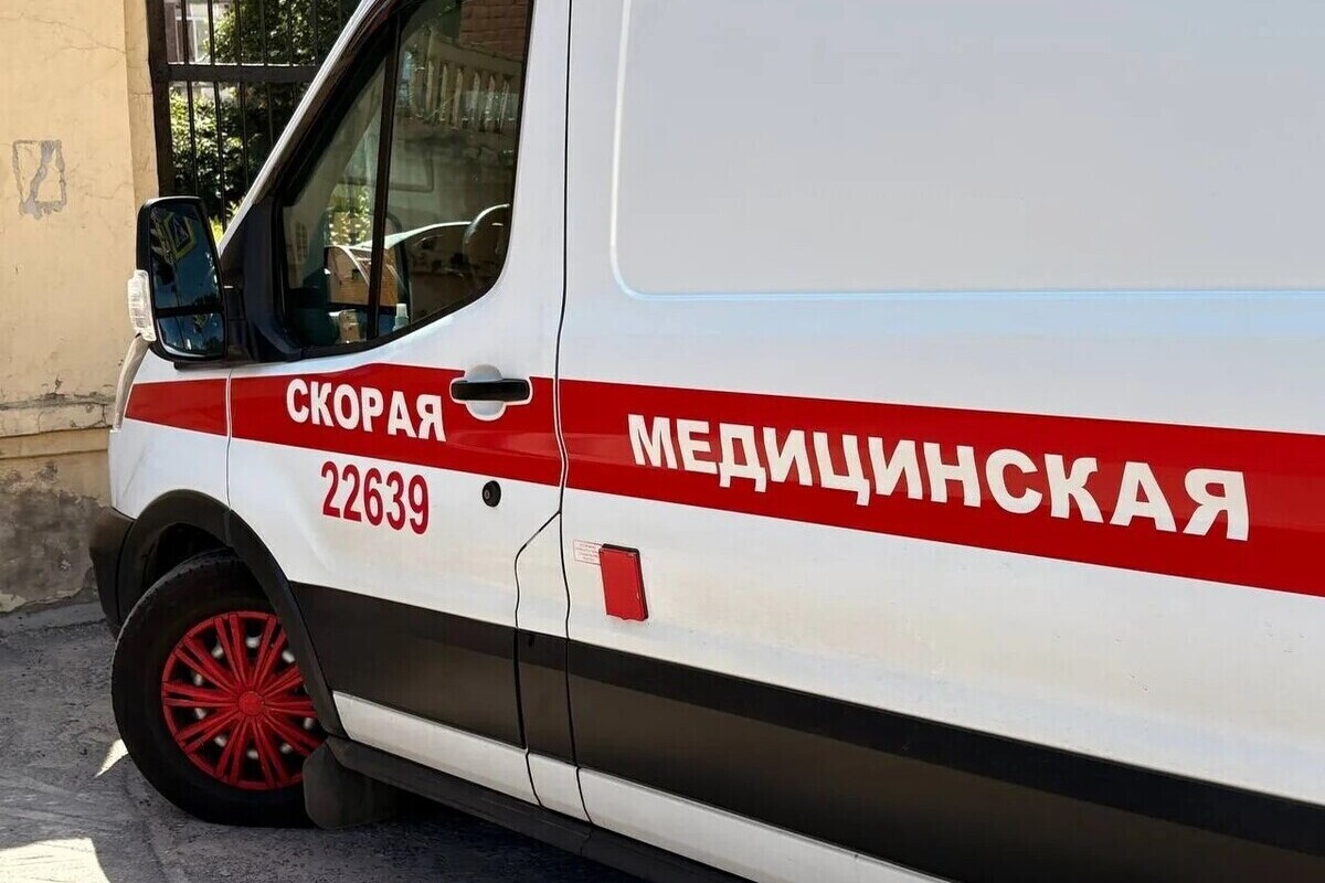 При взрыве автомобиля на Колпинском шоссе в Славянке погиб мужчина