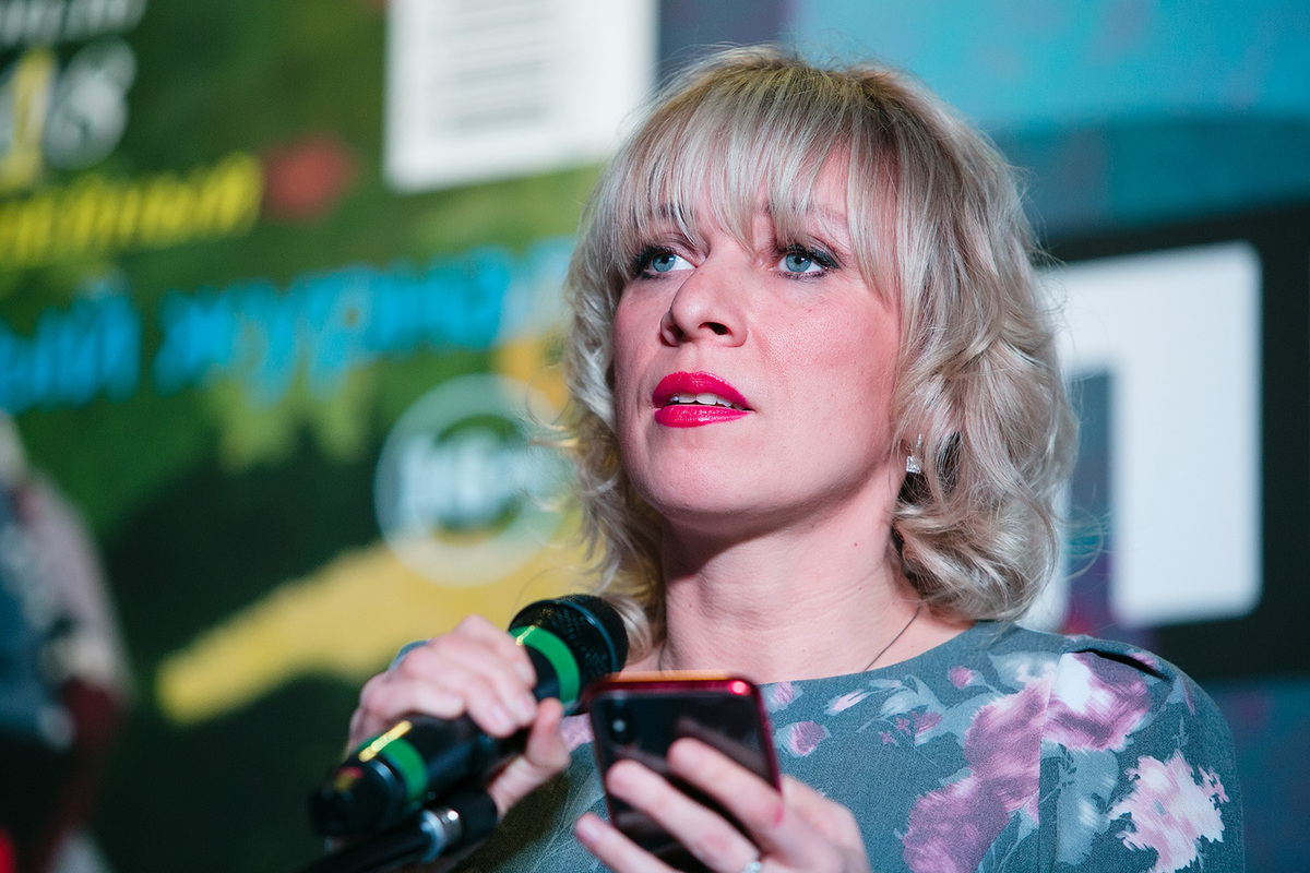 Захарова прокомментировала слова Резникова о мобилизации украинских женщин