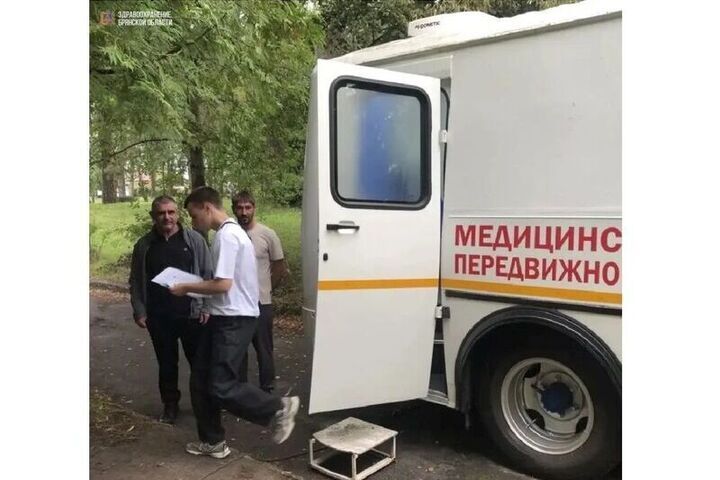 Медики Навлинской ЦРБ провели выездную диспансеризацию для сотрудников транспортного предприятия