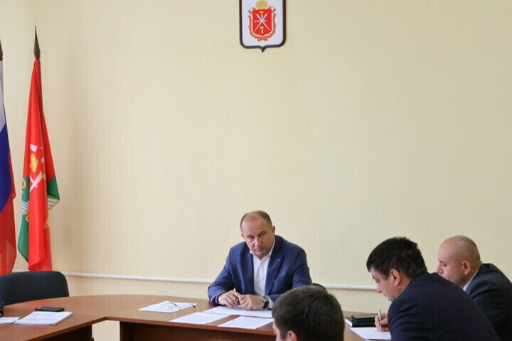 Комиссия по ЧС проверила безопасность школ в Новомосковске к 1 сентября