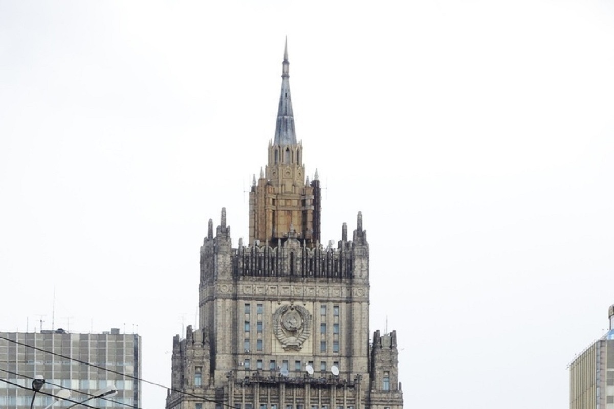 Захарова сообщила, что не может подтвердить непубличные контакты с Будановым*