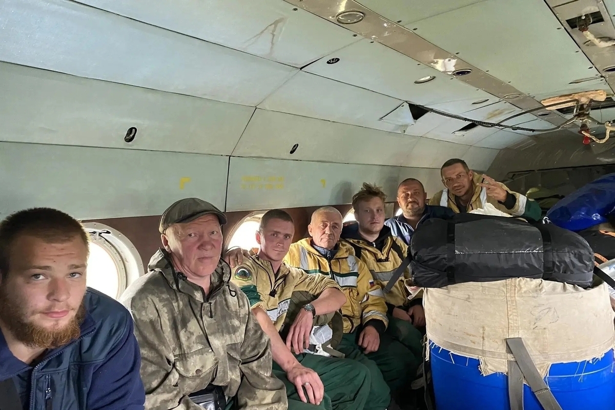Архангельские пожарные помогают тушить лесные пожары на Ямале