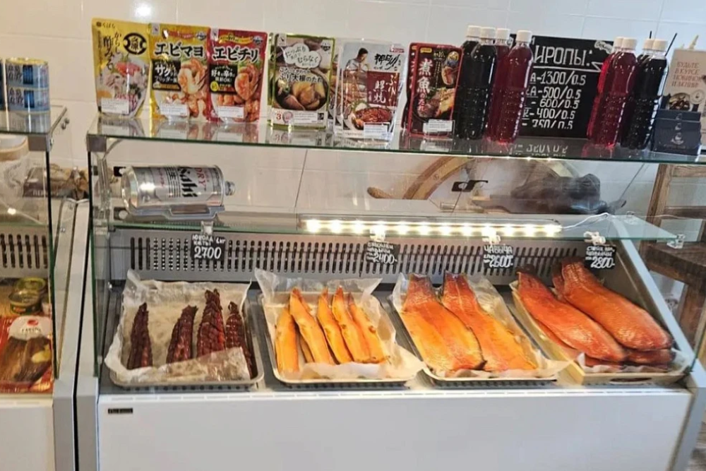 На Сахалине супруги организовали подпольный цех по производству рыбной продукции