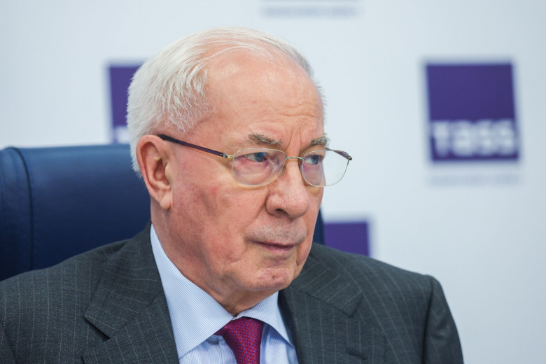 Азаров оценил вероятность возобновления диалога Киева с Москвой в сентябре
