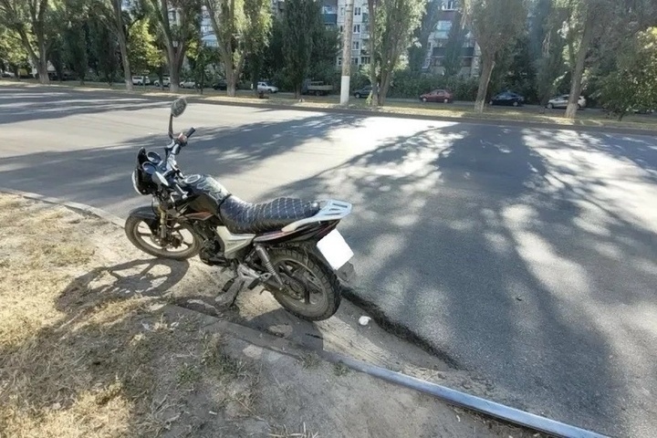 Курский полицейский по пути на службу задержал мотоциклиста без прав