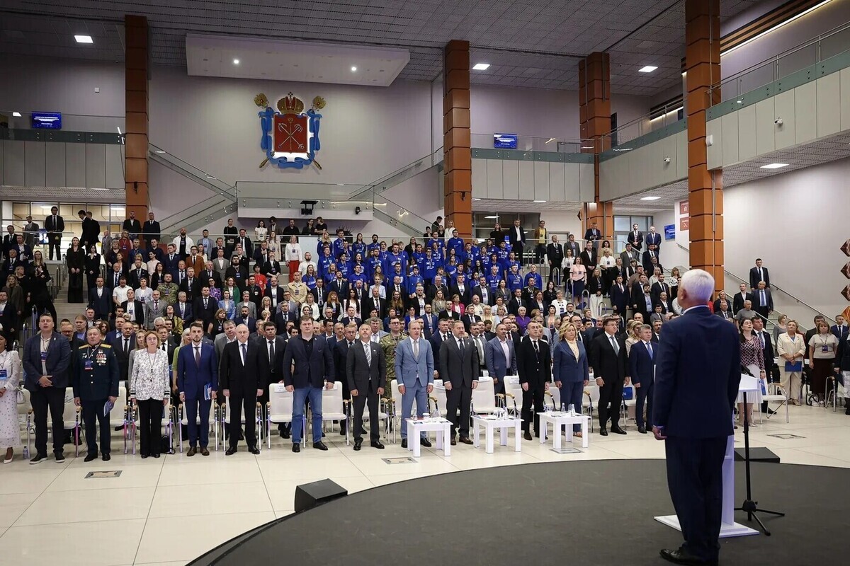 Матвиенко ознакомилась с предложениями петербуржцев для программы развития