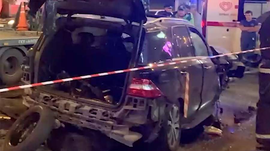 Опубликованы кадры с места аварии на юго-западе Москвы
