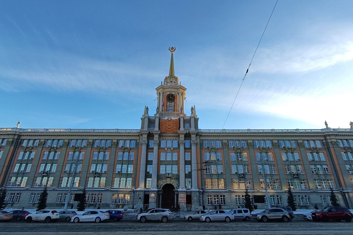 Глава Екатеринбурга извинился перед жителями за отсутствие воды
