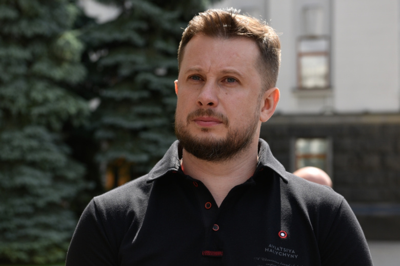 Два враждующих нациста помогут РФ освободить Донбасс: что задумал Зеленский