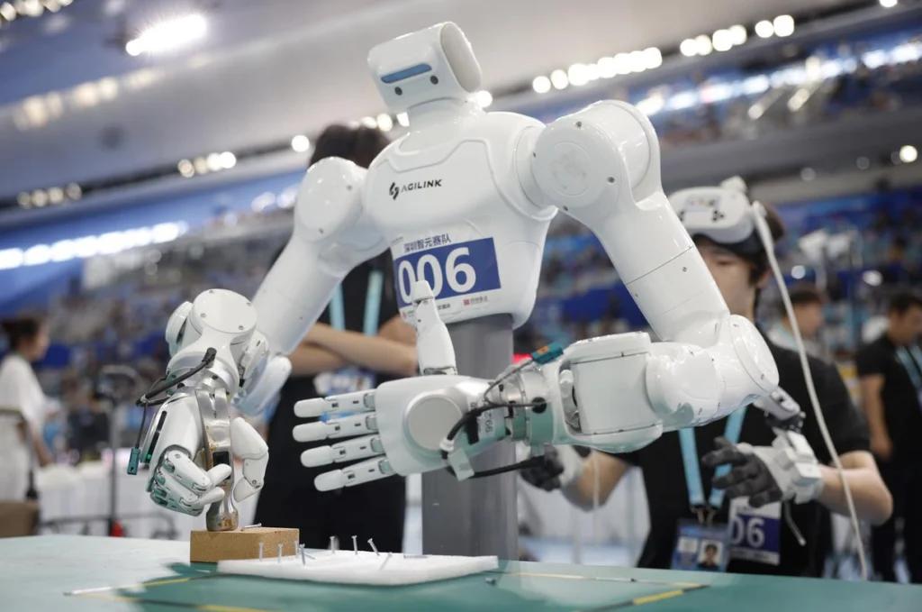 Agibot забрала 46 медалей на Всемирных играх гуманоидных роботов — 18 золотых