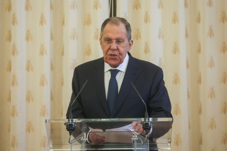 «Эмоции в груди»: Лавров о претензиях Армении к России