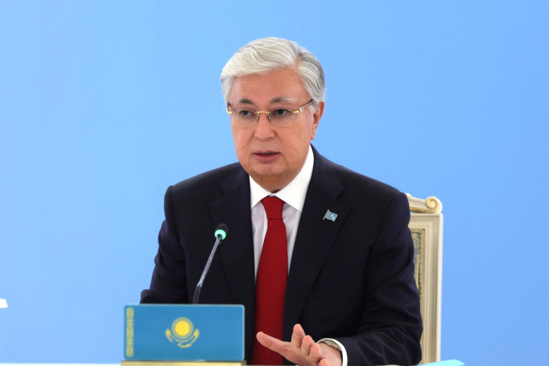 Токаев подписал указ об отставке правительства