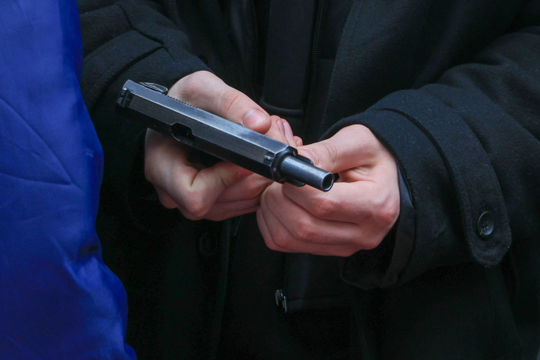 Двое мужчин попали под пули у ресторана в элитном поселке Подмосковья