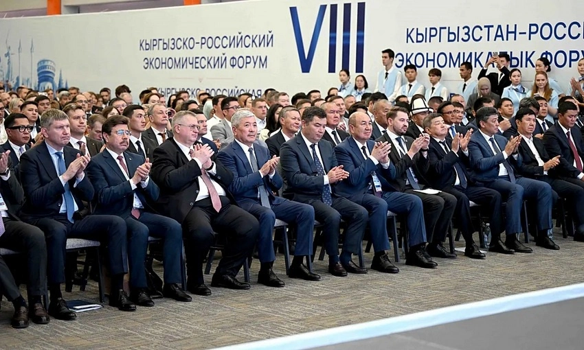 Кыргызстан и Россия подписали соглашения на сотни миллионов долларов